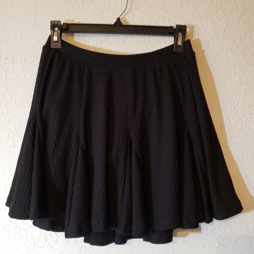 Skater skirt with attached shorts, L, White Birch brand